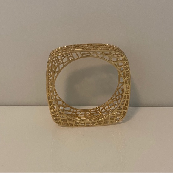 JewelMint Bird Cage Bangle - Picture 4 of 7